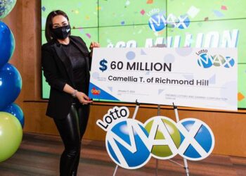 یک زن ایرانی برنده جایزه 60 میلیون دلاری بخت‌آزمایی کانادا شد