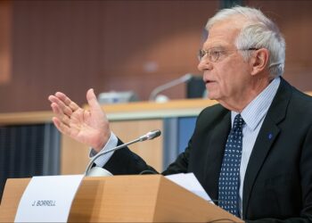 مسئول سیاست خارجی اتحادیه اروپا: تروریستی نامیدن سپاه نیازمند رای دادگاه است