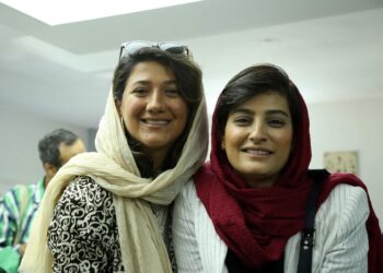 جایزه بین‌المللی آزادی رسانه‌های “روزنامه‌نگاران کانادایی” به نیلوفر حامدی و الهه محمدی اهدا شد