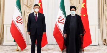 تهران و پکن خواهان برداشته‌شدن تحریم‌های ایران شدند؛ چین: توافق با ایران علیه هیچ کشور ثالثی نیست