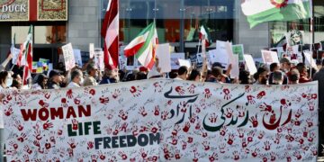 نمایندگان مجلس ایالات‌متحده کشورهای اروپایی را به قطع رابطه با ایران تشویق کردند