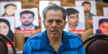 آلمان دو دیپلمات ایرانی را به‌خاطر صدور حکم اعدام برای جمشید شارمهد اخراج می‌کند