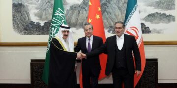 تهران و ریاض پس از سال‌ها دشمنی دست همکاری می‌دهند؛ افزایش نفوذ استراتژیک چین در خاورمیانه