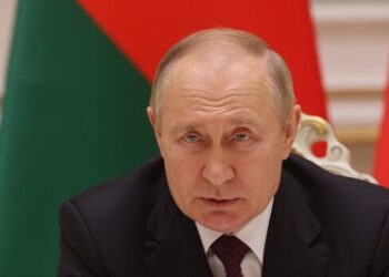 دادگاه کیفری بینالمللی بهخاطر جنایت جنگی در اوکراین برای ولادیمیر پوتین حکم بازداشت صادر کرد 10 دادگاه کیفری بینالمللی بهخاطر جنایت جنگی در اوکراین برای ولادیمیر پوتین حکم بازداشت صادر کرد