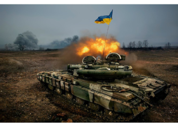 فرانسه برای کشاندن روسیه و اوکراین پای میز مذاکره به چین نزدیک می‌شود