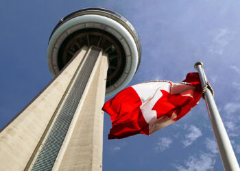 اقتصاد کانادا فوریه امسال اندکی رشد کرد