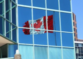 رییس بانک مرکزی کانادا: روند کاهش قیمت مصرف‌کننده ادامه خواهد یافت