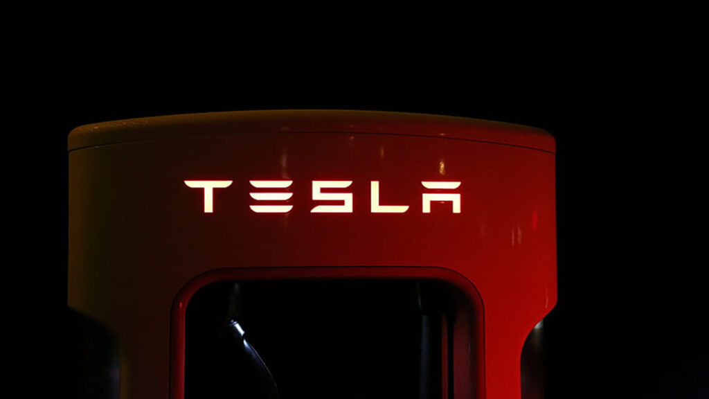 tesla supercharger battery eco preview1