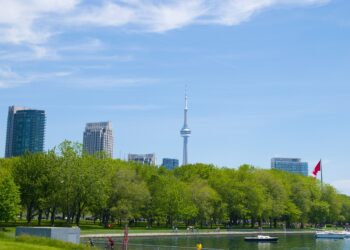 مهاجران سهم قابل‌توجهی از بازار مسکن آنتاریو را در دست گرفته‌اند