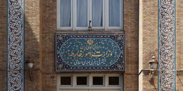 سفیر روسیه در تهران به‌خاطر موضع اخیر روسیه درباره جزایر سه‌گانه فراخوانده شد