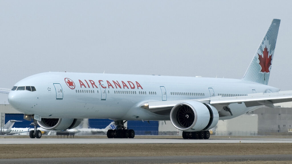 Air Canada B777 333ER