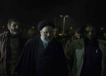 رییس‌جمهور به‌طور رسمی از امیر امارات برای سفر به تهران دعوت کرد