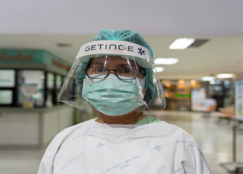 کارکنان بخش مراقبت‌های بهداشتی به استفاده از ماسک توصیه شده‌اند