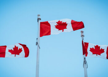 محبوبیت حزب محافظه‌کار کانادا به ‌صورت معناداری از لیبرال‌ها بیش‌تر شده است