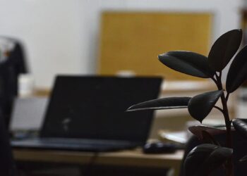 کانادا با ایجاد شغل بیش‌تر موفق به مهار افزایش آمار بیکاری شد