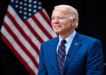 ایالات‌متحده به‌منظور حفظ موقعیت جهان از اسراییل و اوکراین حمایت می‌کند