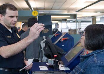 تعداد کانادایی‌های معترض به میزان مهاجرپذیری افزایش یافته است