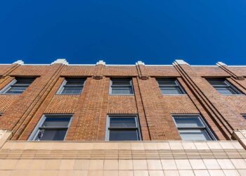 افزایش نرخ بهره کانادا، پرداخت وام‌های مسکن را دچار مشکل‌ کرده است