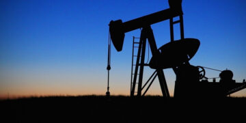 سوخت فسیلی راه‌حل کانادا برای برای کاهش انتشار گازهای گلخانه‌ای است