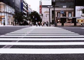 هر سال صدها عابر پیاده در کانادا کشته می‌شوند