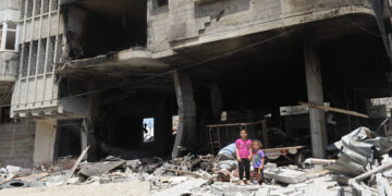 به دنبال حملات جدید اسرائیل ده‌ها هزار فلسطینی از غزه فرار کردند