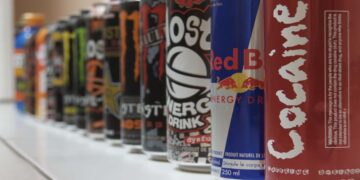 ممنوعیت تعداد بیشتری از نوشیدنی‌های انرژی‌زای کافئین‌دار در کانادا