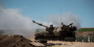 بمباران گسترده مرکز غزه توسط نیروهای اسرائیلی