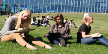 هزینه زندگی در کانادا برای دانشجویان بین‎المللی 2 برابر می‌شود