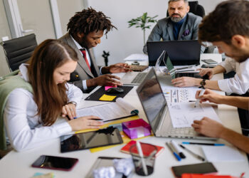 کمبود نیروی کار سالانه 38 میلیارد دلار برای کانادا هزینه‌ساز است