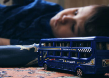 تاخیر در دریافت مراقبت‌های بهداشت روانی برای کودکان کانادایی 4 میلیارد هزینه دارد