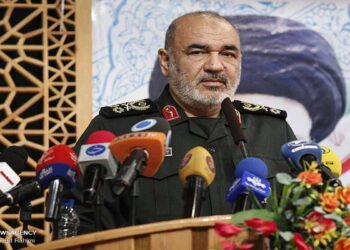 فرمانده سپاه: ایران به دنبال جنگ با آمریکا نیست اما از آن نمی‌ترسد