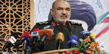 فرمانده سپاه: ایران به دنبال جنگ با آمریکا نیست اما از آن نمی‌ترسد