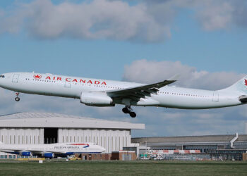 پرواز ایرکانادا پس از نزدیک به 7 ساعت سرگردانی به تورنتو بازگشت