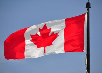 ناتو هشدار داد که کانادا برای افزایش هزینه‌های دفاعی تلاش می‌کند