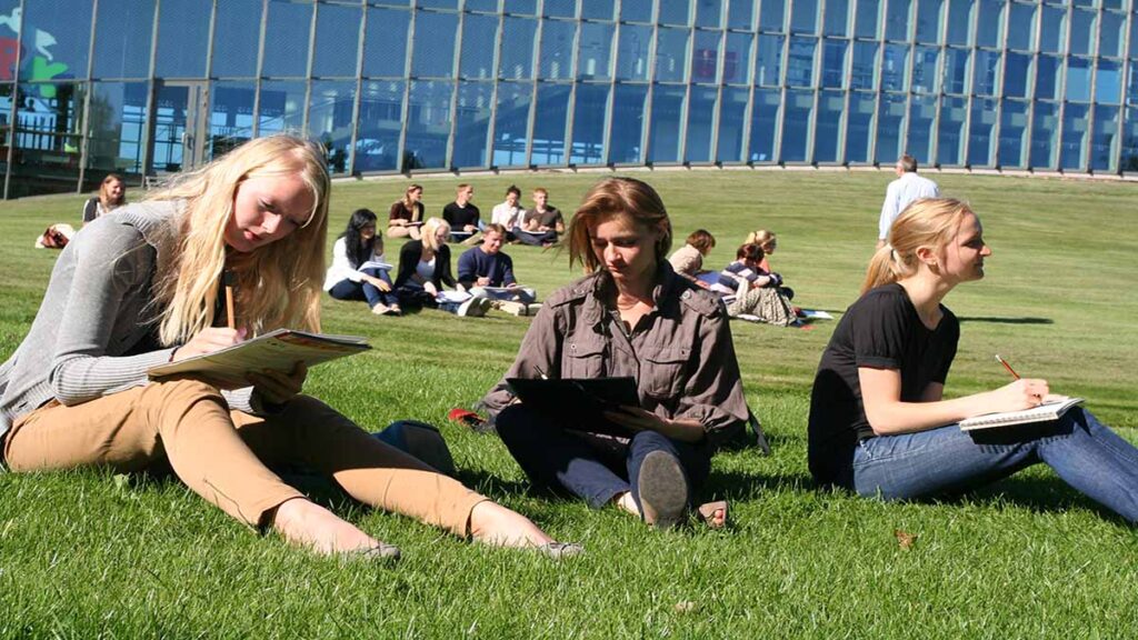 Estonian University o1111111111111111