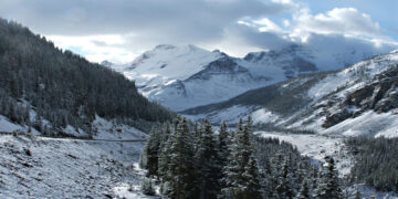 آیا زمستان «وحشی» کانادا تا بهار ادامه خواهد داشت؟