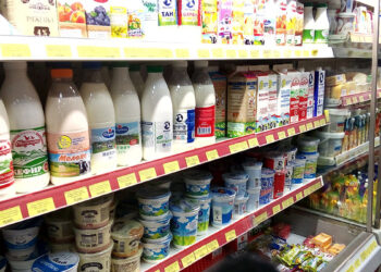 32 درصد از کانادایی‌ها فروشگاه‌های مواد غذایی را مقصر افزایش قیمت‌ها می‌دانند