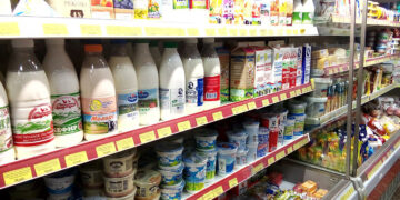 32 درصد از کانادایی‌ها فروشگاه‌های مواد غذایی را مقصر افزایش قیمت‌ها می‌دانند