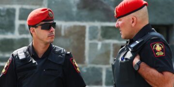 دستگیری ۹ مظنون در سرقت ۲۴ میلیون دلاری طلا در فرودگاه تورنتو