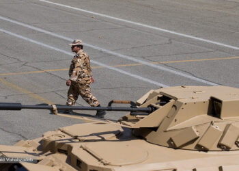 آمریکا هزاران تفنگ، راکت‌انداز و مهمات توقیف شده ایرانی را به اوکراین منتقل می‌کند