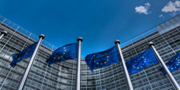 اتحادیه اروپا از چین می‌خواهد تا از نفوذ خود بر روسیه و ایران استفاده کند