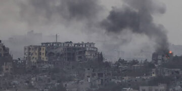 حمله اسرائیل به اردوگاه چادری رفح 45 کشته بر جای گذاشت