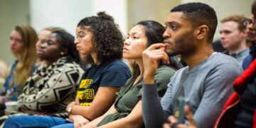 قانونی که تمدید نشد / 20 ساعت کار در هفته برای دانشجویان بین‌المللی کانادا