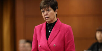 خداحافظی یک سیاستمدار کانادایی به دلیل بی‌احترامی، تهدید و زن‌ستیزی