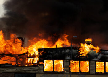 آتش‌سوزی یک بیمارستان در رشت 9 کشته به جای گذاشت