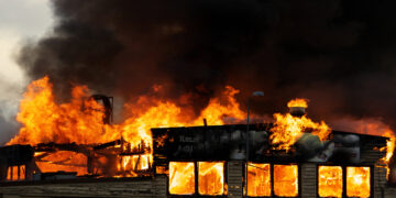 آتش‌سوزی یک بیمارستان در رشت 9 کشته به جای گذاشت