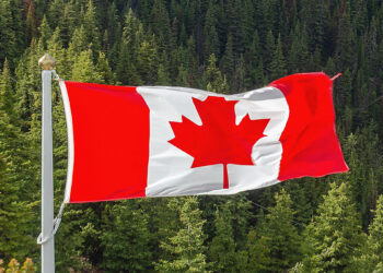 کانادا از شهروندانش خواست که لبنان را ترک کنند