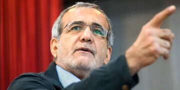 تنها نامزد اصلاح طلب با مبارزه سختی روبه‌رو است