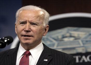 نظرسنجی آسوشیتدپرس: نزدیک به دو سوم دموکرات ها خواهان کناره‌گیری بایدن هستند