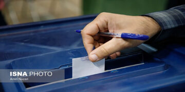 آخرین نظرسنجی ایسپا: 45 درصد مشارکت در انتخابات و 49.5 درصد آرای پزشکیان